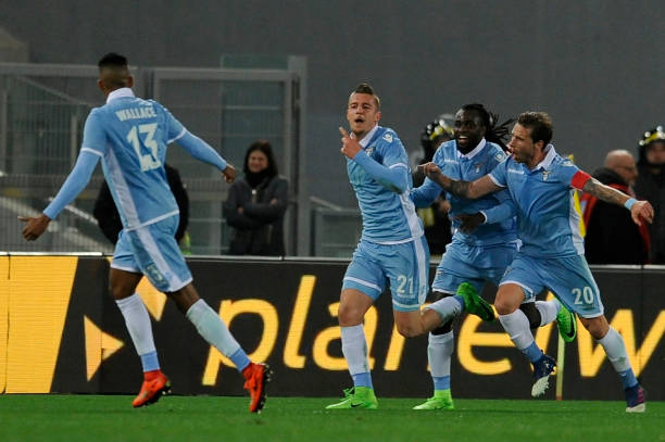 球在国际舞 球在国际舞