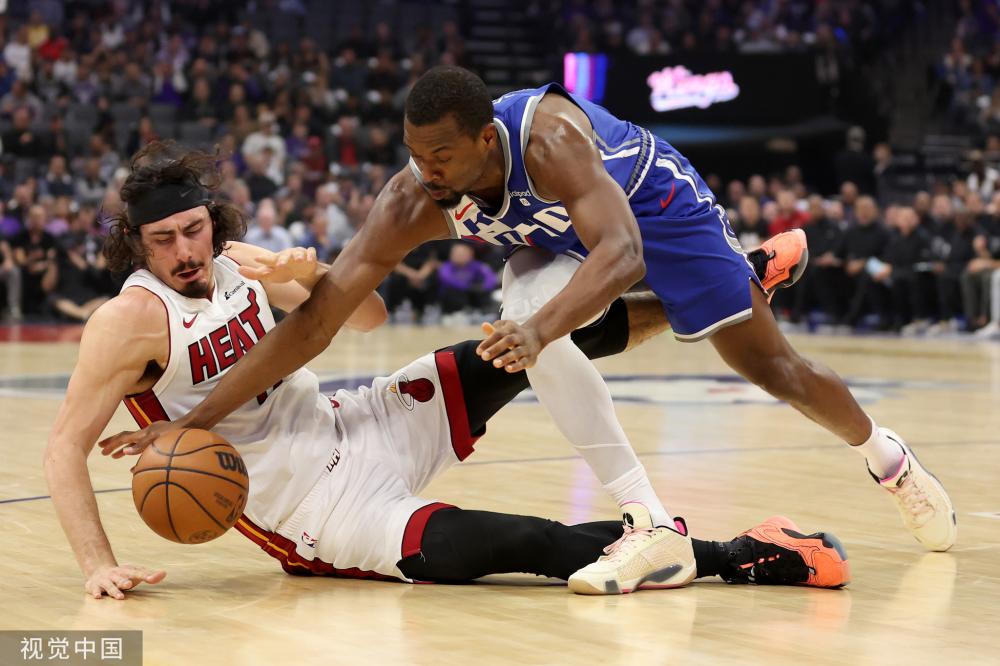 论员也纷纷 论员也纷纷